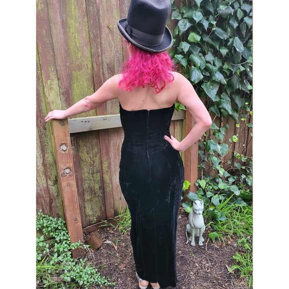 80's Vintage Scott McClintock Black Velvet midi pencil dress - Picture 6 of 7